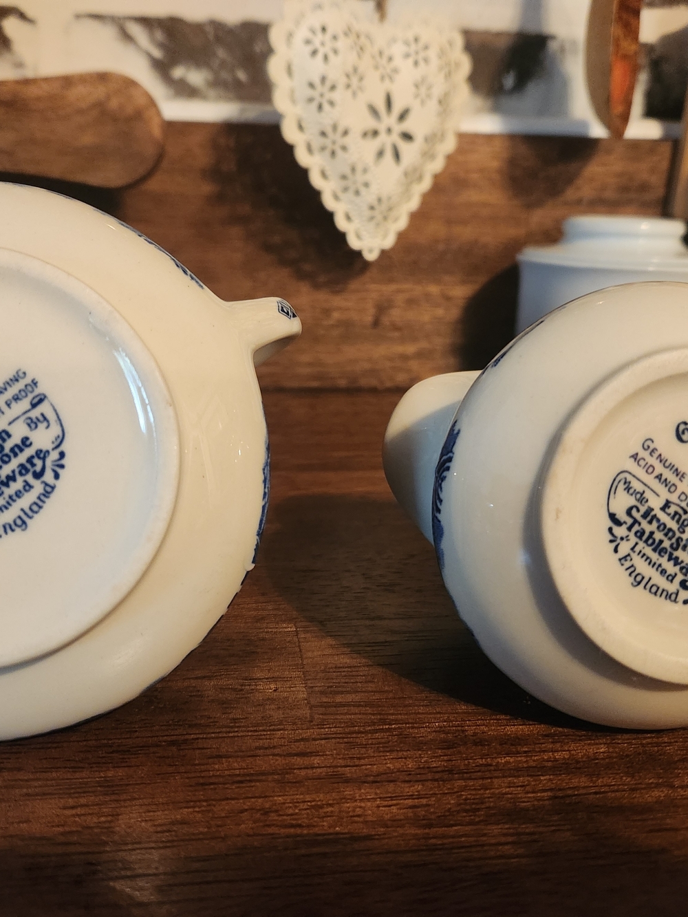 English Ironstone Old Willow Creamer and Sugar Set - Picture 3 of 7